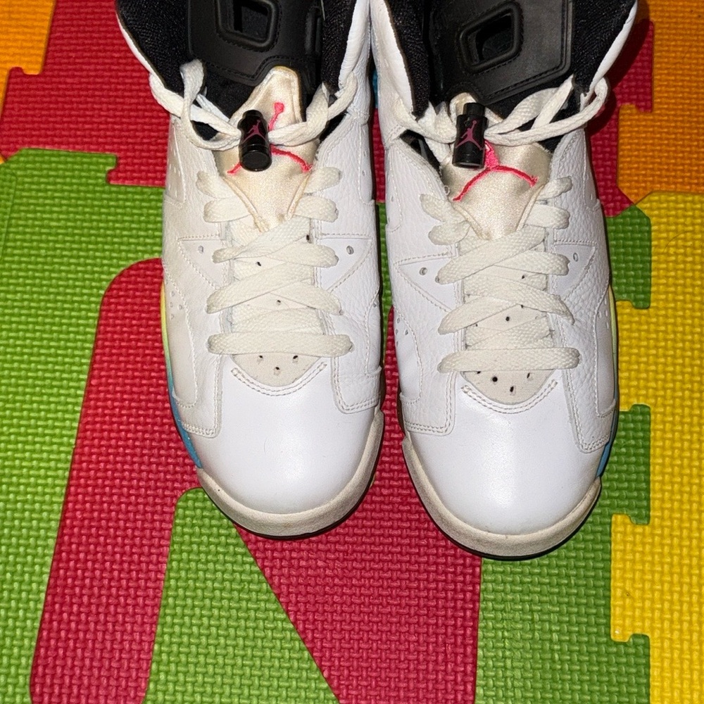 Nike Air Jordan 6 VI Retro Rainbow 🌈